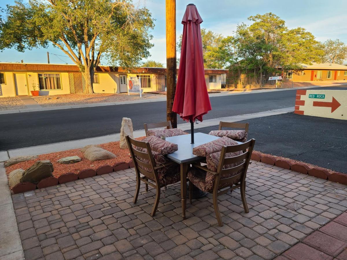 بيج Red Rock Motel And Dam Motel المظهر الخارجي الصورة