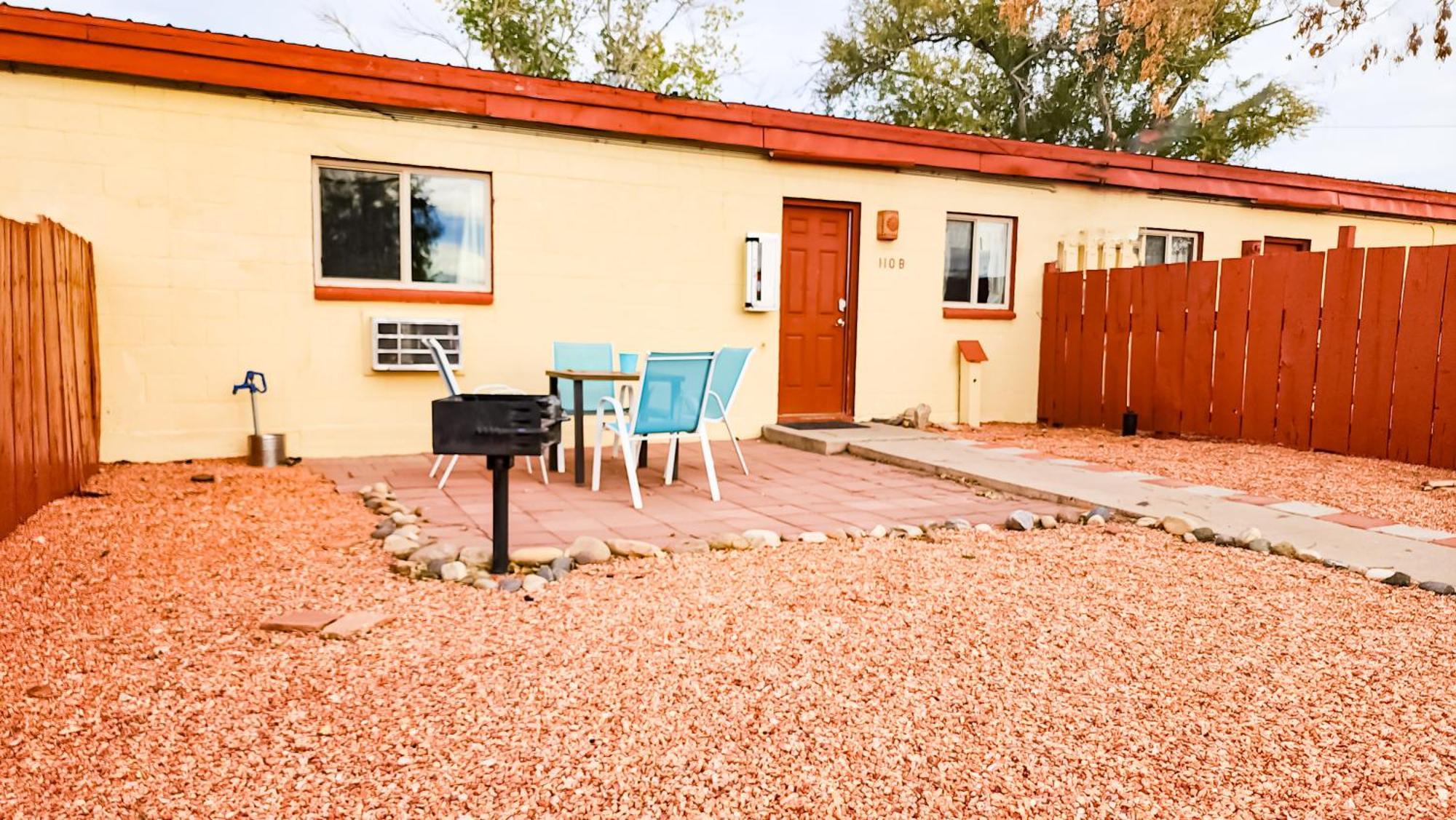 بيج Red Rock Motel And Dam Motel المظهر الخارجي الصورة