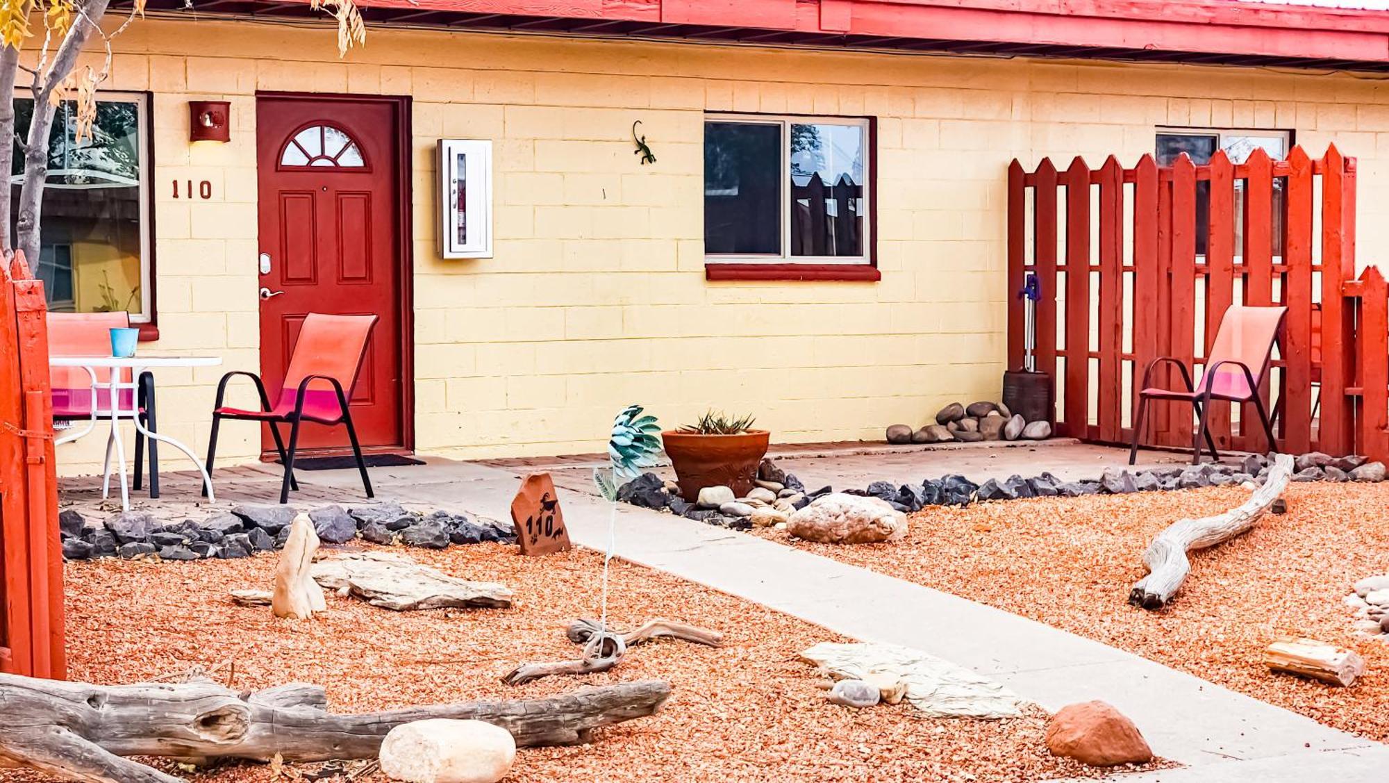 بيج Red Rock Motel And Dam Motel المظهر الخارجي الصورة