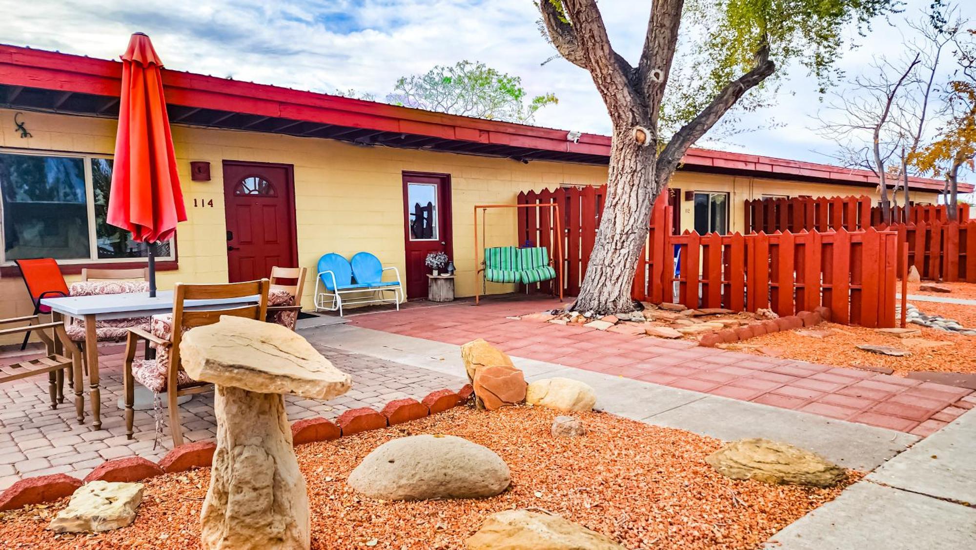 بيج Red Rock Motel And Dam Motel المظهر الخارجي الصورة