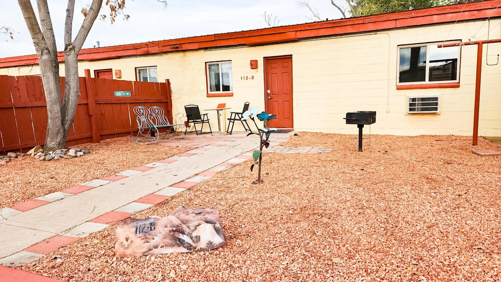 بيج Red Rock Motel And Dam Motel المظهر الخارجي الصورة