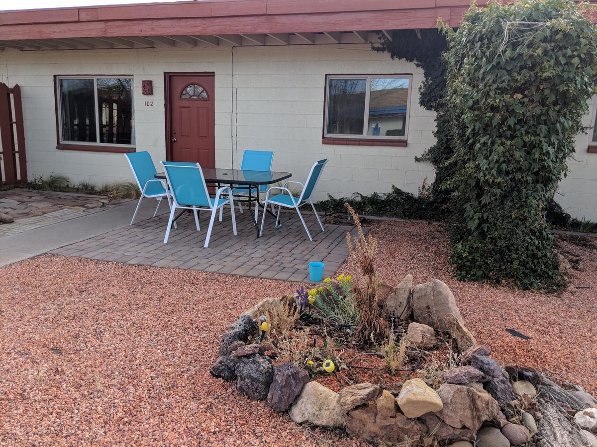 بيج Red Rock Motel And Dam Motel المظهر الخارجي الصورة