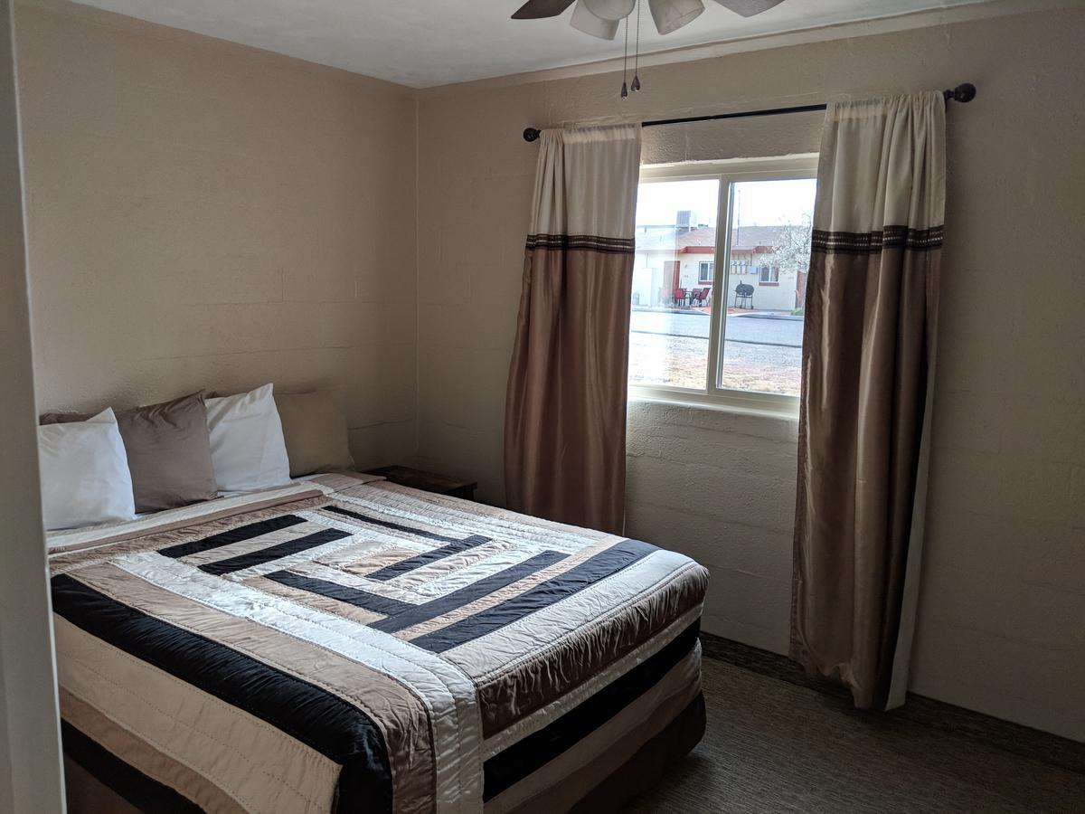 بيج Red Rock Motel And Dam Motel المظهر الخارجي الصورة