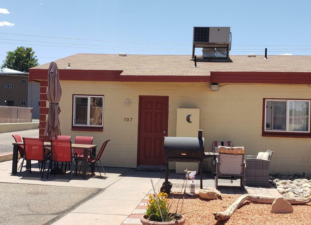 بيج Red Rock Motel And Dam Motel المظهر الخارجي الصورة
