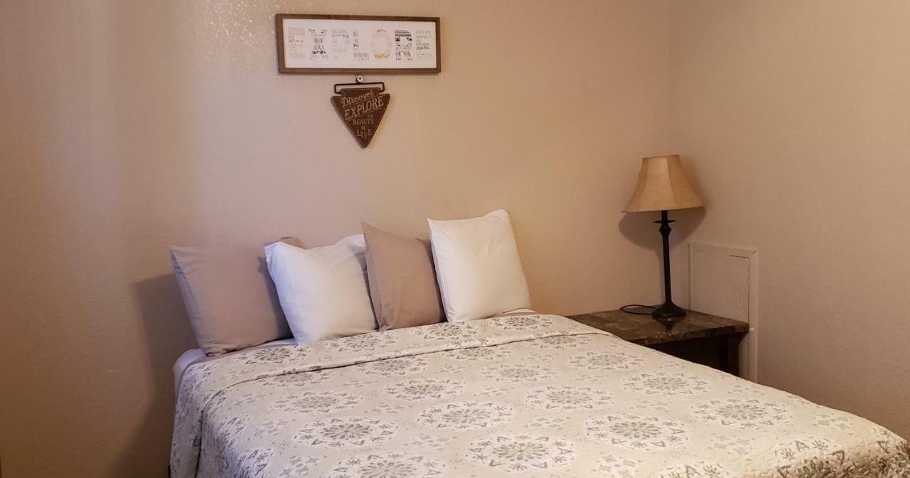 بيج Red Rock Motel And Dam Motel المظهر الخارجي الصورة